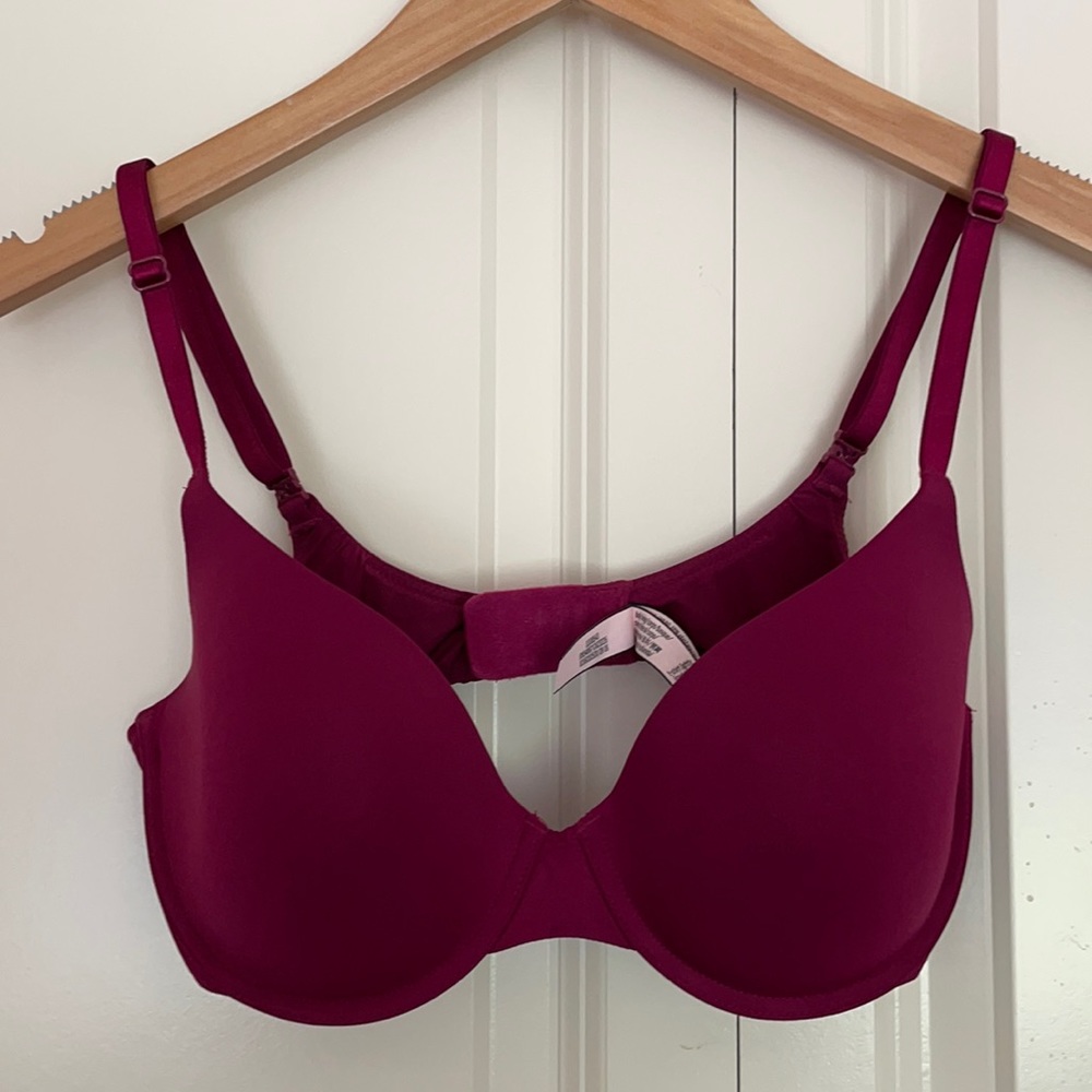 Victoria Secretes 32 D Bra